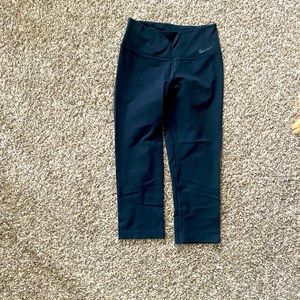 Nike dri fit capris